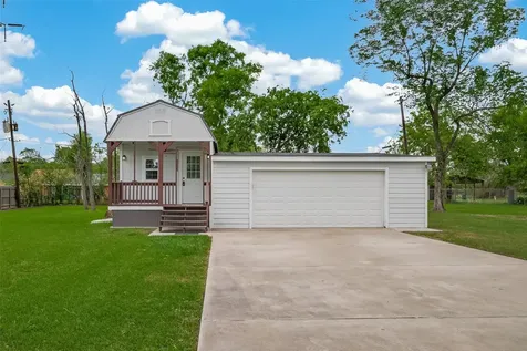 109 Queens Court Baytown TX 77520