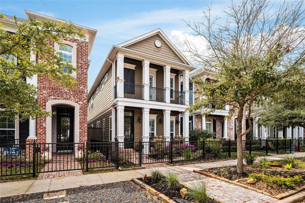 422 W 26th Street Houston TX 77008