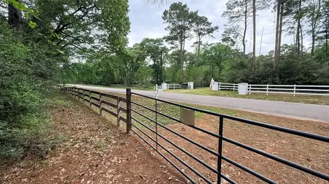 225 Pelican Street Magnolia TX 77355