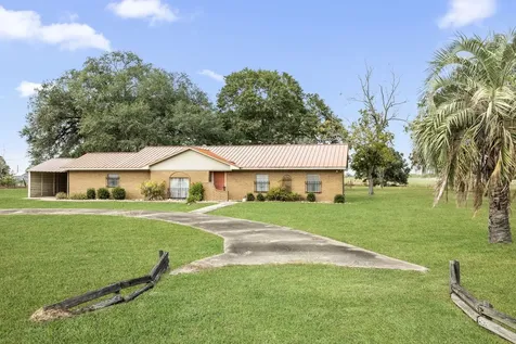 182 Lakeview 2 Road El Campo TX 77437