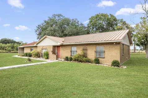 182 Lakeview 2 Road El Campo TX 77437