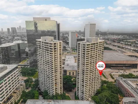 15 Greenway Plaza 10g Houston TX 77046