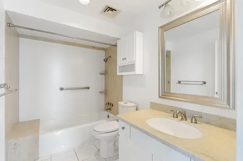 15 Greenway Plaza 10g Houston TX 77046