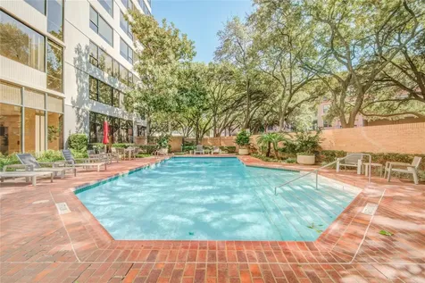 15 Greenway Plaza 10g Houston TX 77046