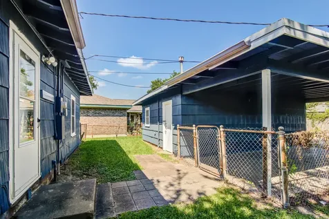 2206 15th Avenue N Texas City TX 77590
