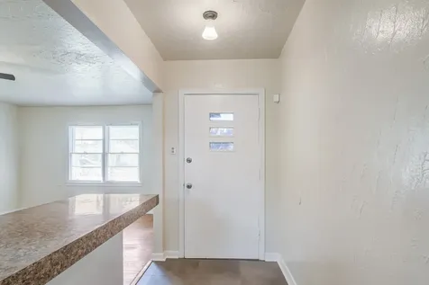 2206 15th Avenue N Texas City TX 77590