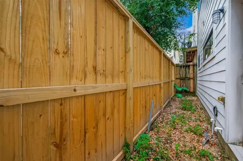 1620 Mcdonald Street Houston TX 77007
