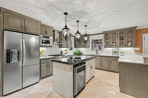 10034 Meadow Lake Lane Houston TX 77042