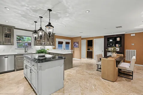 10034 Meadow Lake Lane Houston TX 77042