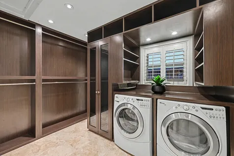 10034 Meadow Lake Lane Houston TX 77042