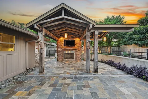 10034 Meadow Lake Lane Houston TX 77042