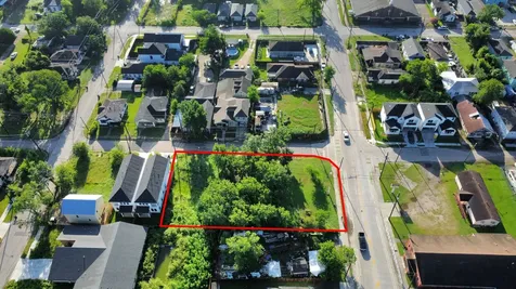 2319 Lorraine Street Houston TX 77026