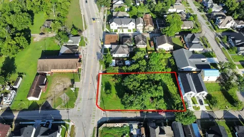 2319 Lorraine Street Houston TX 77026