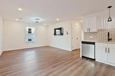 310 Delmar Street C Houston TX 77011