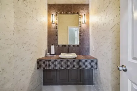 5703 Lakeshore Vista Richmond TX 77469