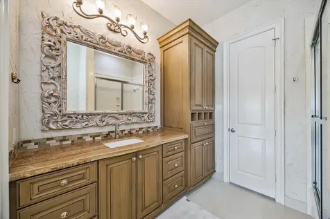 5703 Lakeshore Vista Richmond TX 77469