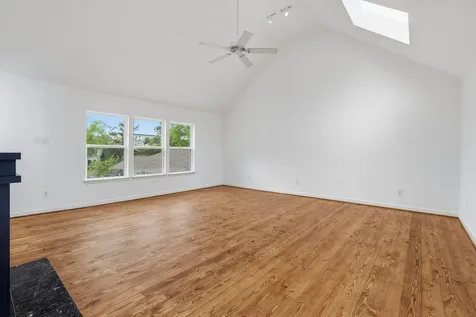 1616 Kipling Street C Houston TX 77006
