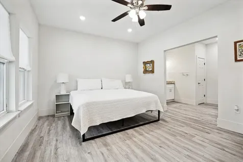 4307 Beggs Street Houston TX 77009