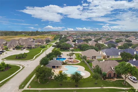 1705 Coral Cliff Drive Dickinson TX 77539