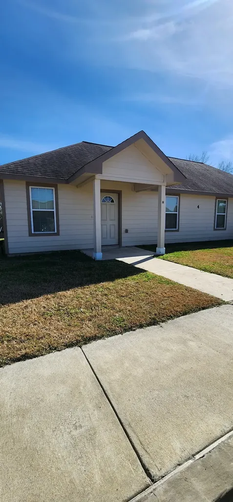 8421 W 1st Street Needville TX 77461