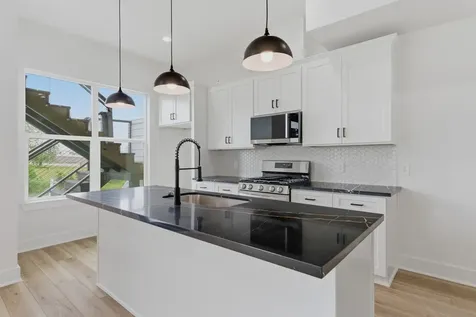 2915 Crane Street B Houston TX 77026