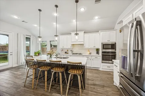 4527 Peloton Road Rosharon TX 77583