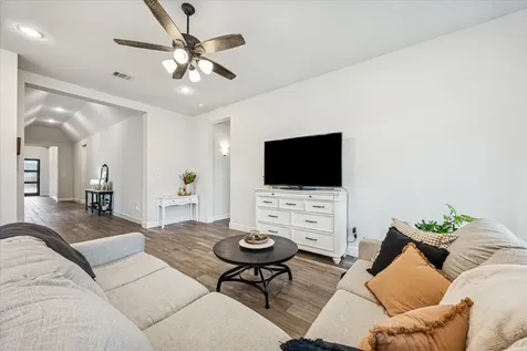 4527 Peloton Road Rosharon TX 77583