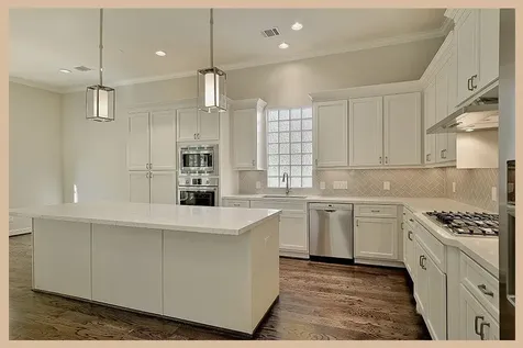 215 Willow Street Shenandoah TX 77384