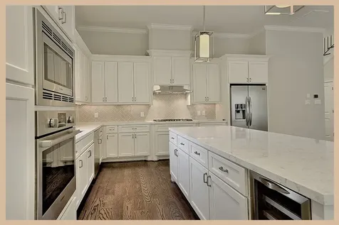 215 Willow Street Shenandoah TX 77384