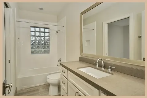 215 Willow Street Shenandoah TX 77384