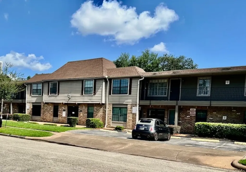 606 Marshall Street B36 Houston TX 77006