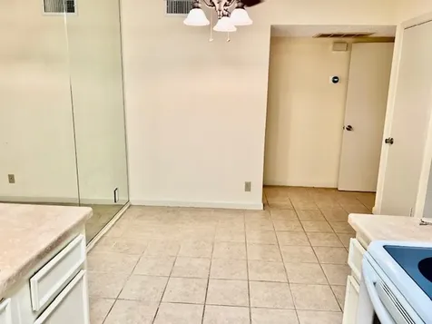 606 Marshall Street B36 Houston TX 77006