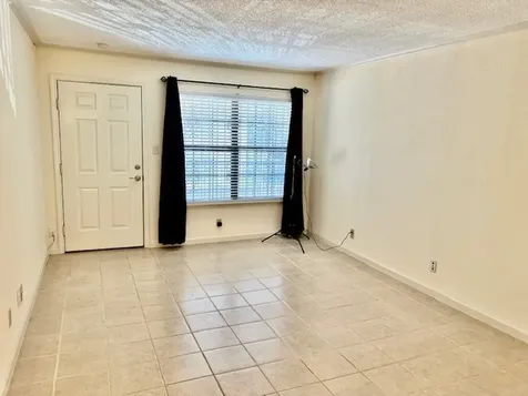 606 Marshall Street B36 Houston TX 77006