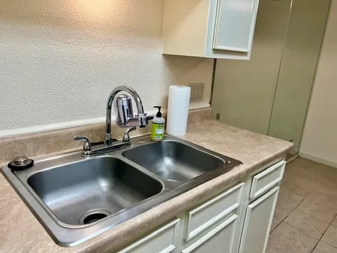 606 Marshall Street B36 Houston TX 77006