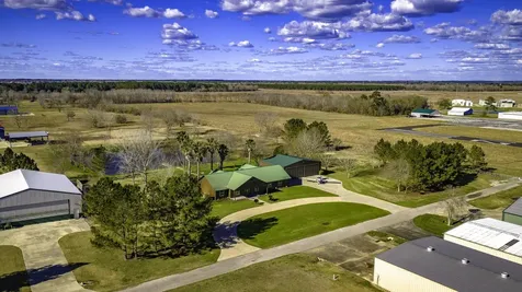 165 Taxiway Drive Livingston TX 77351