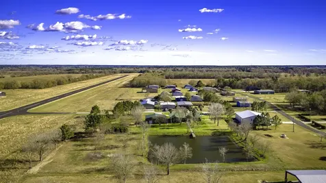 165 Taxiway Drive Livingston TX 77351
