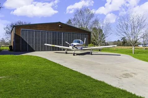 165 Taxiway Drive Livingston TX 77351