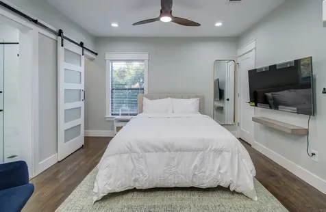 1318 Cleburne Street 2b Houston TX 77004