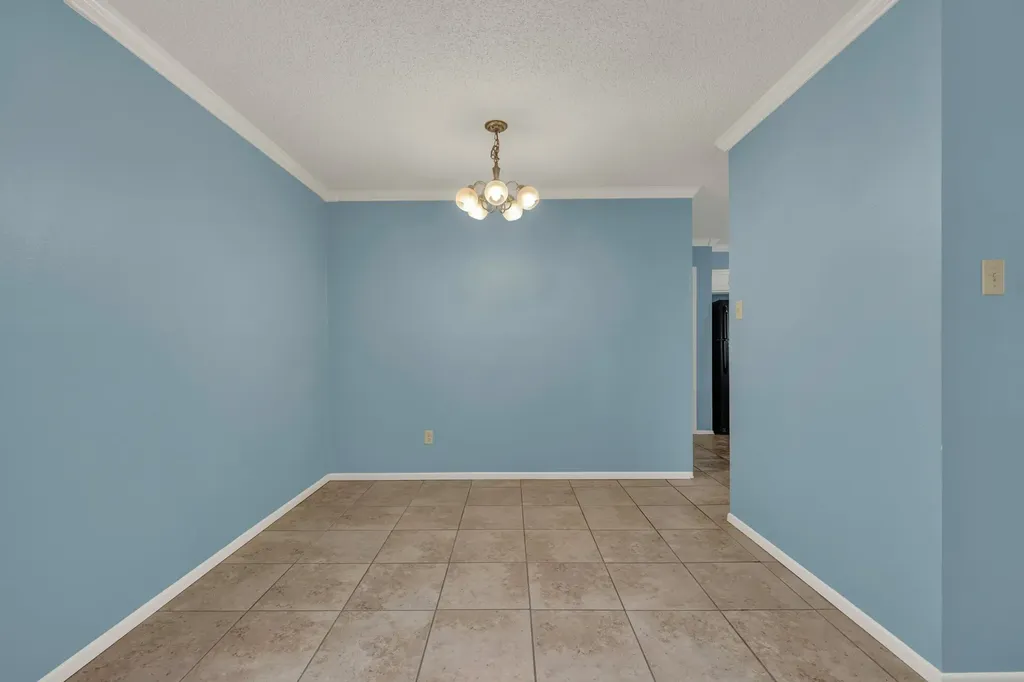 1302 S Mesquite Avenue New Braunfels TX 78130
