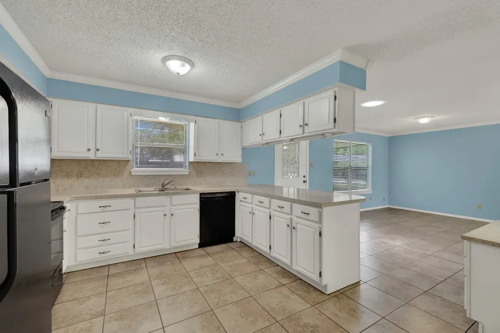 1302 S Mesquite Avenue New Braunfels TX 78130