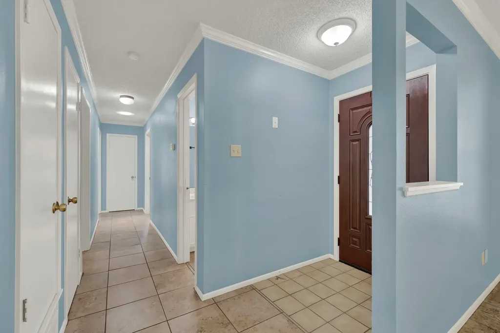 1302 S Mesquite Avenue New Braunfels TX 78130