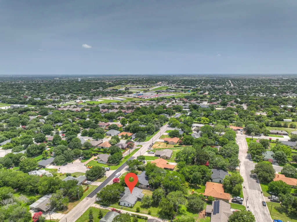 1302 S Mesquite Avenue New Braunfels TX 78130