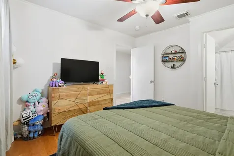 1250 W 18th Street Houston TX 77008