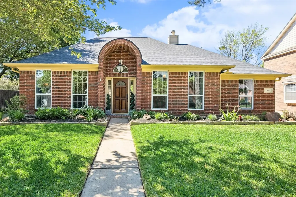 17931 Silver Ash Lane Houston TX 77095