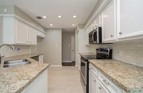 1717 Cantrell Boulevard Conroe TX 77301