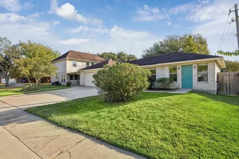 702 Huntercrest Street El Lago TX 77586