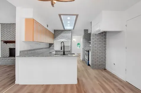 10603 Hillcroft Avenue Houston TX 77096