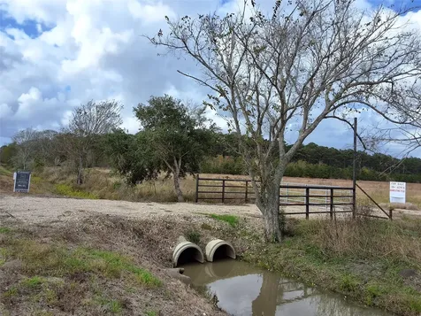 0 Cr-49 Off 288 Highway Angleton TX 77515