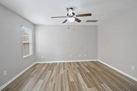 15607 Sheldon Ridge Way Houston TX 77044