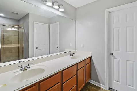 15607 Sheldon Ridge Way Houston TX 77044